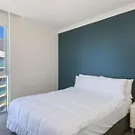 Spacious 3 Bedroom Apartment On The 39Th Floor With Pool